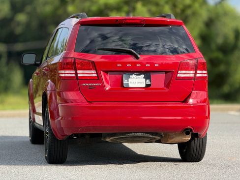 Used 2018 Dodge Journey SE w/ Blacktop Package FWD image 5
