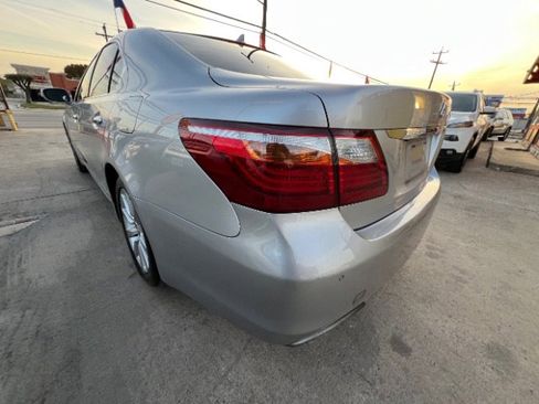 Used 2011 Lexus LS 460 Luxury image 7
