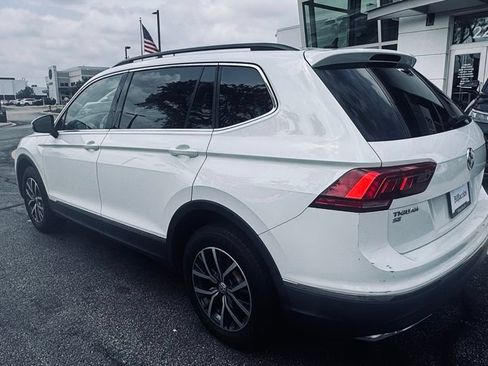 Used 2020 Volkswagen Tiguan SE FWD image 4