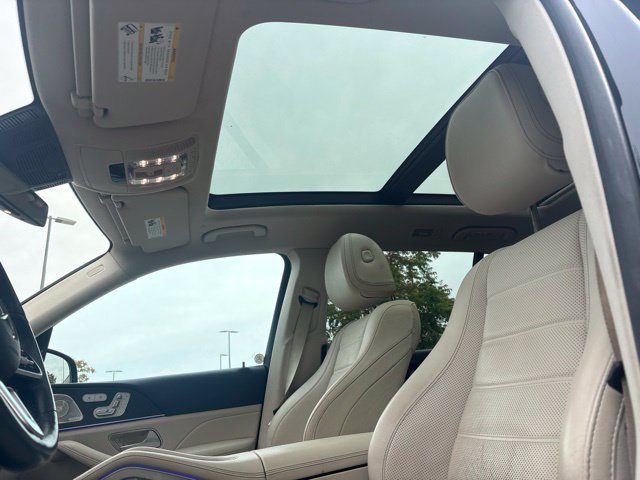 Used 2022 Mercedes-Benz GLS 450 4MATIC image 3