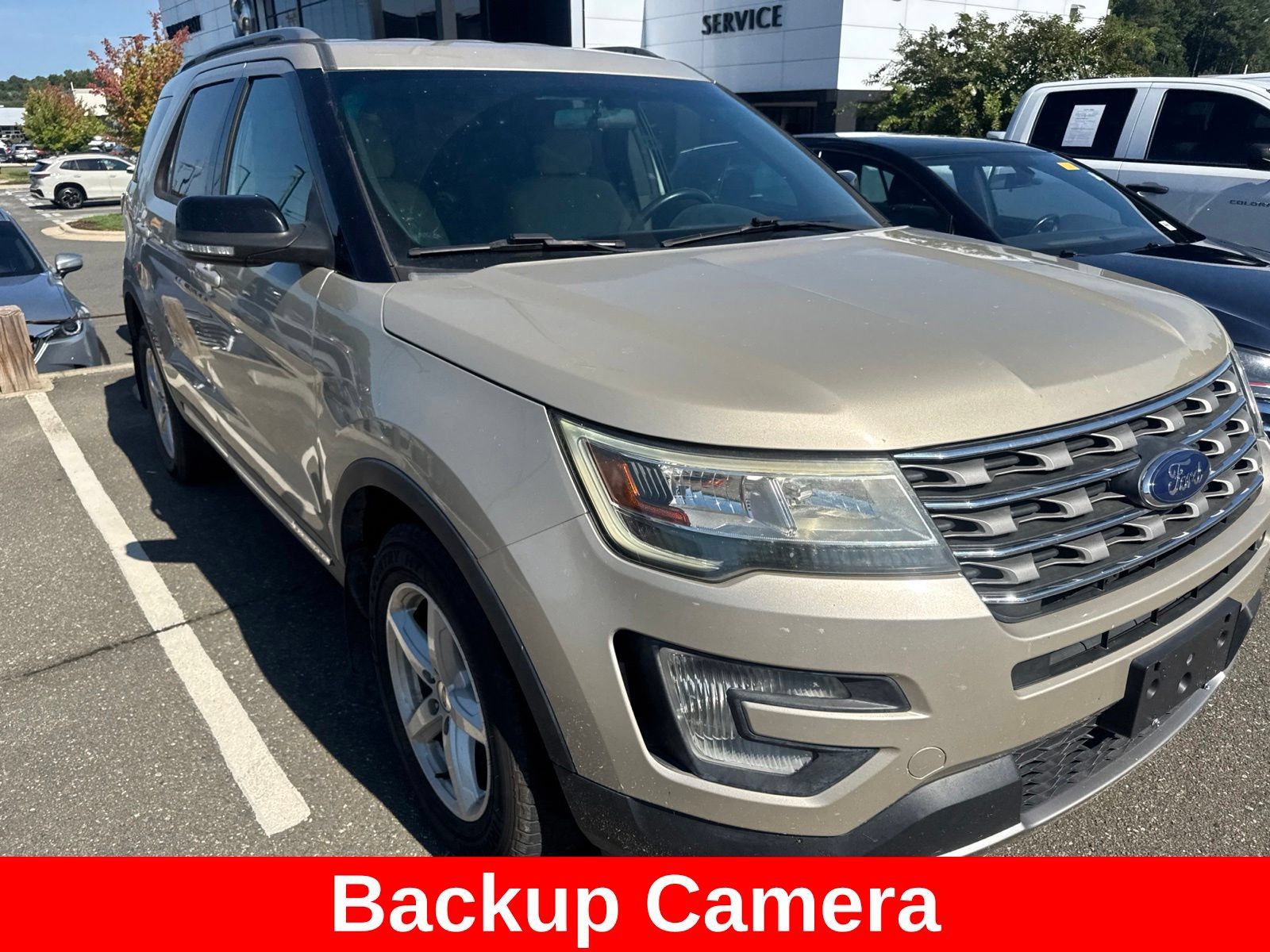 Used 2017 Ford Explorer XLT AWD/4WD image 4