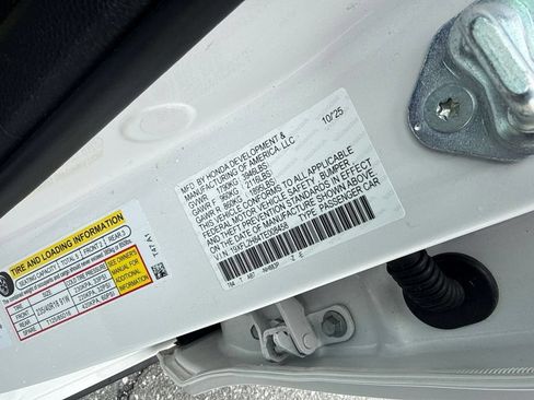 Used 2026 Honda Civic Sport image 31