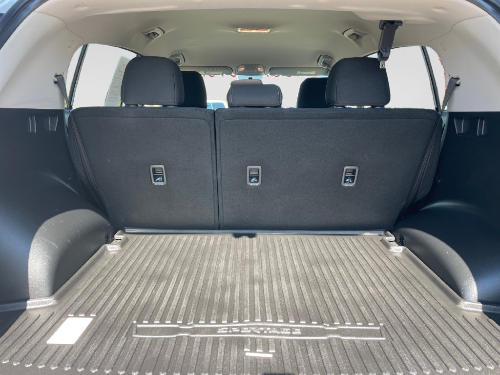Used 2018 Kia Sportage LX AWD/4WD image 15