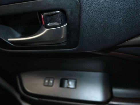 Used 2017 Toyota Highlander XLE AWD/4WD image 30