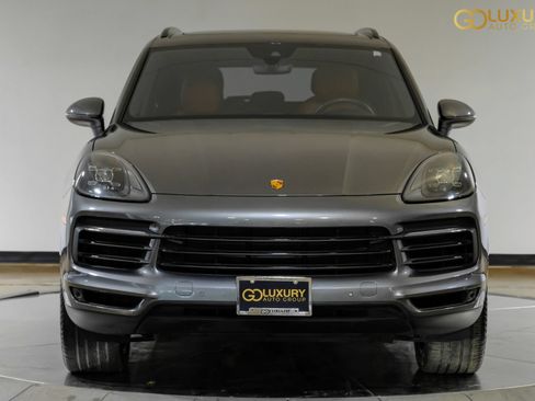 Used 2023 Porsche Cayenne Platinum Edition AWD/4WD image 7