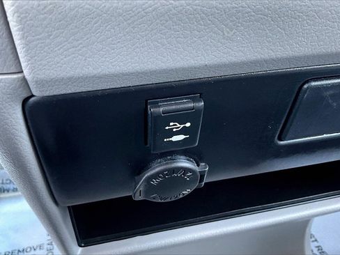 Used 2020 Toyota Sienna LE image 33