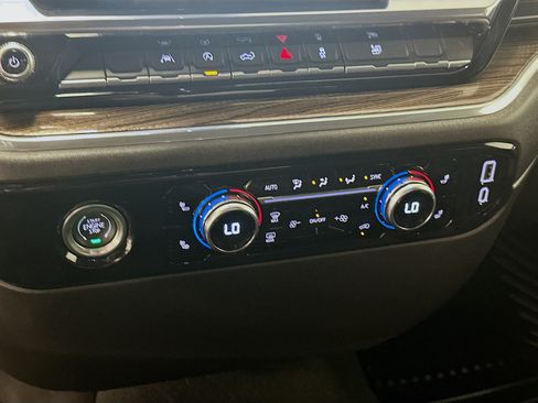 Used 2024 GMC Sierra 1500 Elevation AWD/4WD image 24