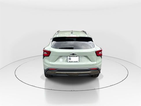 Used 2025 Chevrolet Trax ACTIV w/ Driver Confidence Package image 7