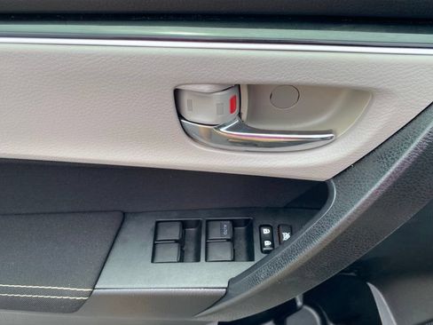 Used 2019 Toyota Corolla LE FWD image 21