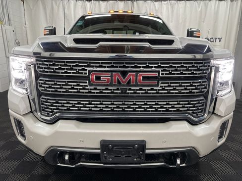 Used 2022 GMC Sierra 3500 Denali image 5