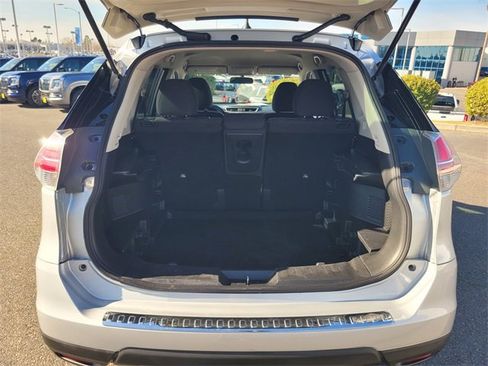 Used 2016 Nissan Rogue S image 11