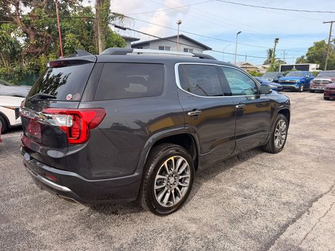 Used 2021 GMC Acadia Denali w/ Denali Technology Package FWD image 7