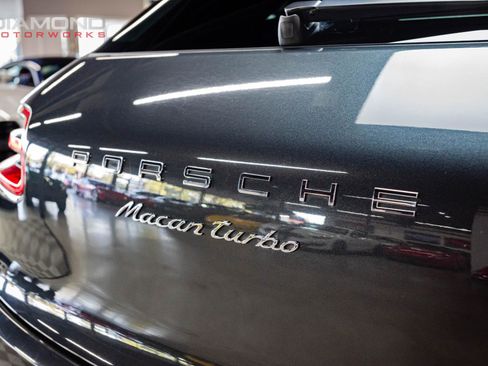 Used 2018 Porsche Macan Turbo image 9