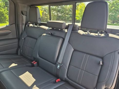 Used 2023 Chevrolet Silverado 1500 High Country w/ High Country Premium Package AWD/4WD image 37