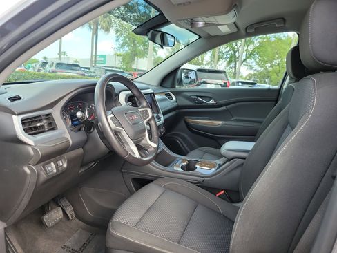 Used 2020 GMC Acadia SLE image 9