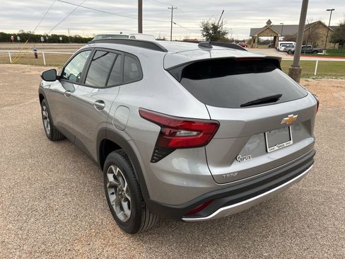 New 2026 Chevrolet Trax LT w/ Driver Confidence Package image 3