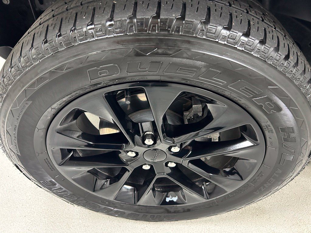 Used 2021 Jeep Wrangler Unlimited Sahara AWD/4WD image 8