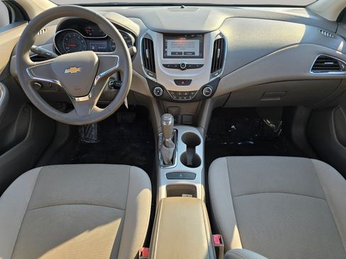 Used 2017 Chevrolet Cruze LS FWD image 2