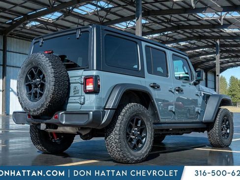 Used 2024 Jeep Wrangler Unlimited image 37