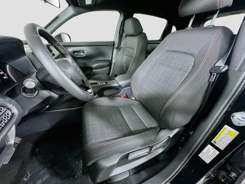 Used 2025 Honda HR-V Sport image 14