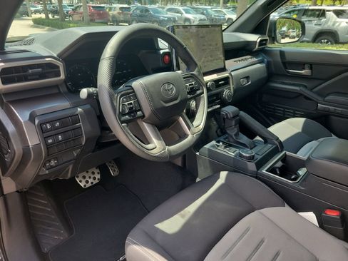 Used 2025 Toyota Tacoma TRD Sport RWD image 14