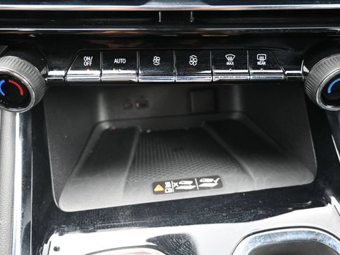 Certified 2026 Chevrolet Traverse LT w/ Enhanced Driving Package FWD image 16
