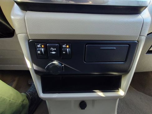 Used 2018 Toyota Sienna XLE w/ XLE Navigation Package image 40