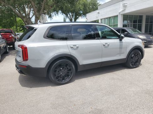 Used 2021 Kia Telluride EX w/ EX Premium Package AWD/4WD image 6