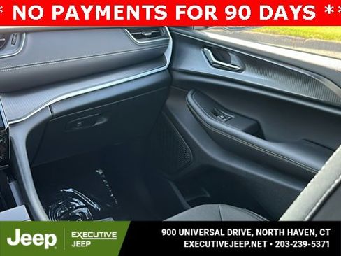 New 2025 Jeep Grand Cherokee Laredo w/ Luxury Tech Group I image 25