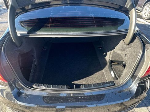 Used 2018 BMW 320i xDrive 320i xDrive image 14