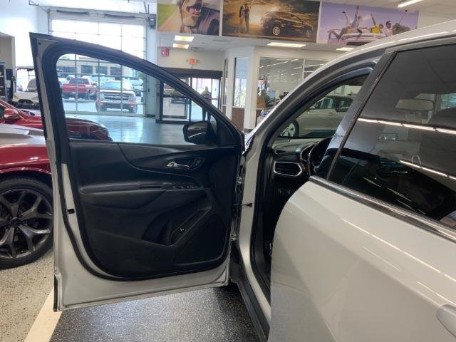 Used 2018 Chevrolet Equinox LT FWD image 29