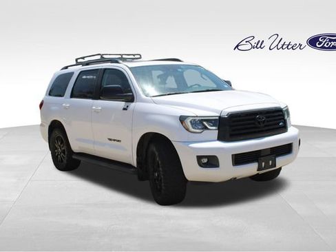Used 2021 Toyota Sequoia TRD Sport w/ TRD Sport Premium Package AWD/4WD image 3
