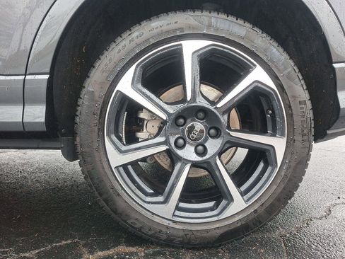 Certified 2025 Audi Q3 2.0T Premium Plus w/ Premium Plus Package image 8