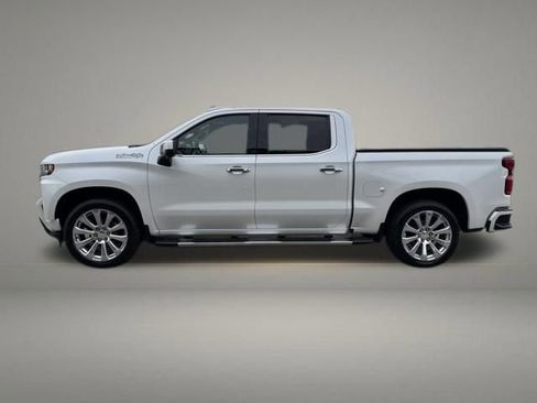 Used 2021 Chevrolet Silverado 1500 High Country w/ Technology Package AWD/4WD image 2