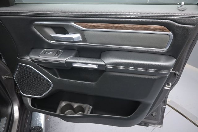 Used 2020 RAM 1500 Laramie AWD/4WD image 34