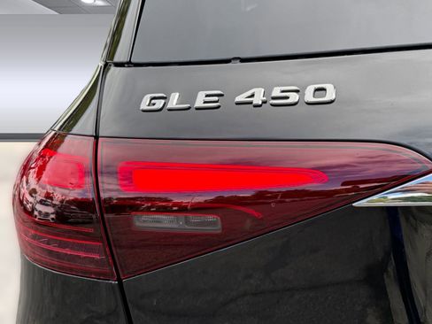 New 2026 Mercedes-Benz GLE 450 4MATIC image 9