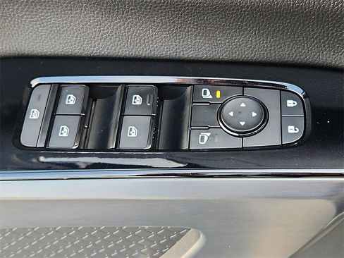 Certified 2022 Nissan Pathfinder SL image 27