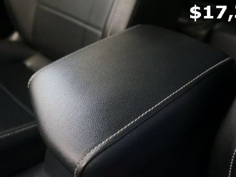 Certified 2021 Volkswagen Tiguan SE image 22