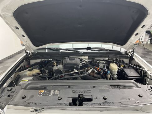 Used 2015 GMC Sierra 2500 SLT w/ Duramax Plus Package image 27