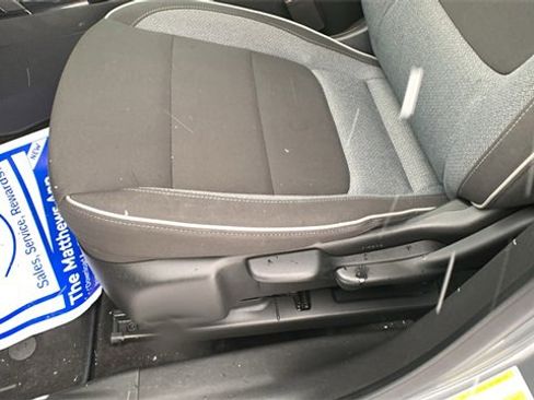 Used 2023 Chevrolet TrailBlazer LS image 12