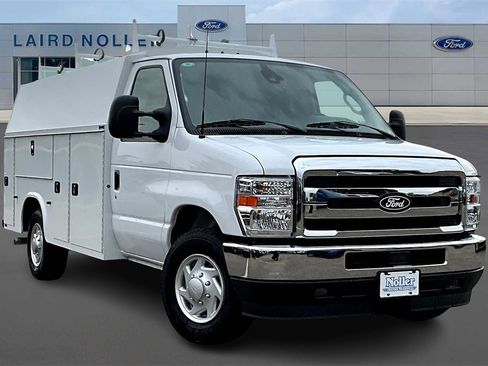 New 2026 Ford E-350 and Econoline 350 Super Duty w/ Power Equipment Group image 2