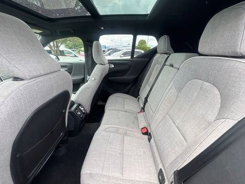 Used 2023 Volvo XC40 Recharge Ultimate AWD/4WD image 18