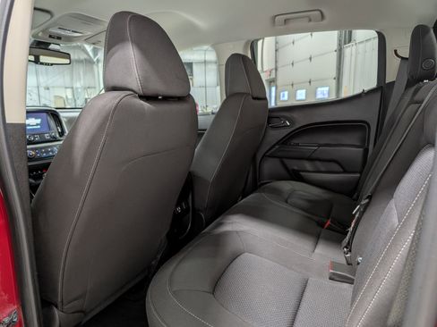 Used 2019 Chevrolet Colorado LT w/ Safety Package image 18