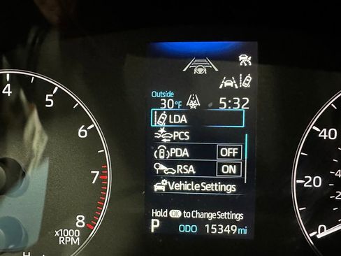 Used 2025 Toyota Corolla LE image 24