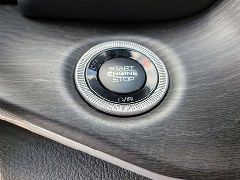 New 2025 Jeep Grand Cherokee Limited w/ Black Appearance Package image 20