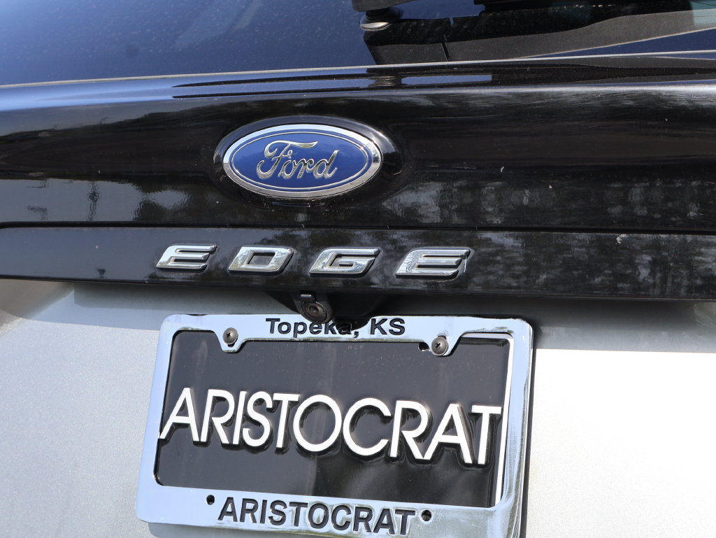 Used 2022 Ford Edge Titanium AWD/4WD image 38
