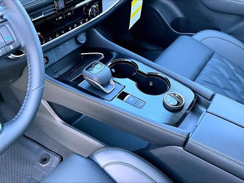 New 2026 Nissan Rogue Platinum w/ Platinum Premium Package image 7