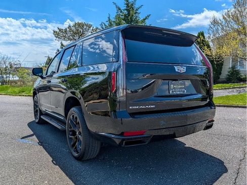 Used 2023 Cadillac Escalade Sport AWD/4WD image 15