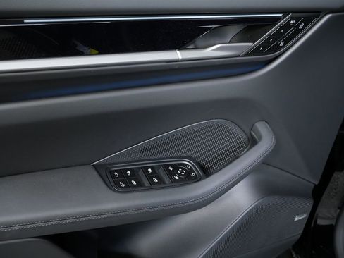 New 2026 Porsche Macan Electric image 6