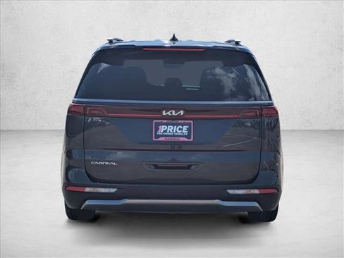 Used 2024 Kia Carnival SX FWD image 7